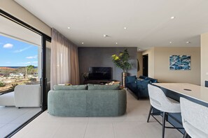 Smart TV - Cape Marie Luxury Apartments 231 B at Coral Estate (Willemstad)