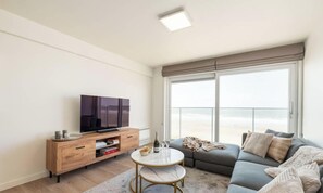 TV, offices - Lavistamare - wake up with a sea view (Westende)