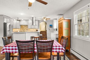 Dining - Mimosa House - 5 bdrm house with large dock! (Rocky Mount)