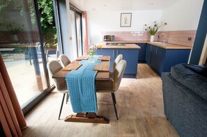 Dining - Bird Nest & Sauna - Bird Sanctuary Private Retreat (Carlisle)