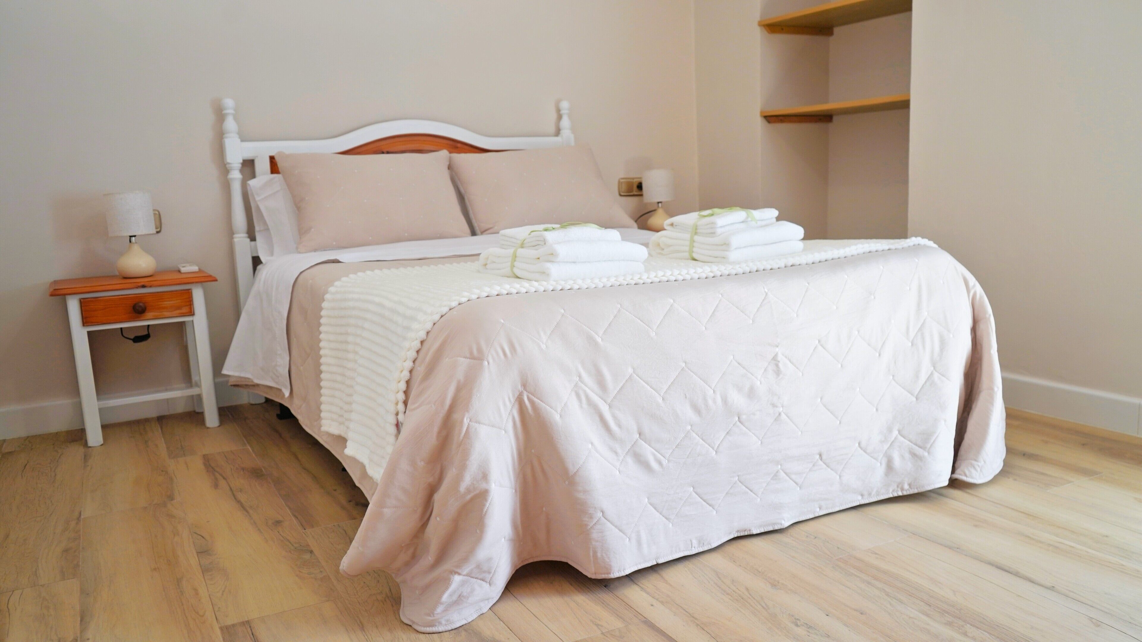 3 Schlafzimmer, Bügeleisen/Bügelbrett, WLAN, Bettwäsche