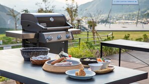 Tempat makan outdoor