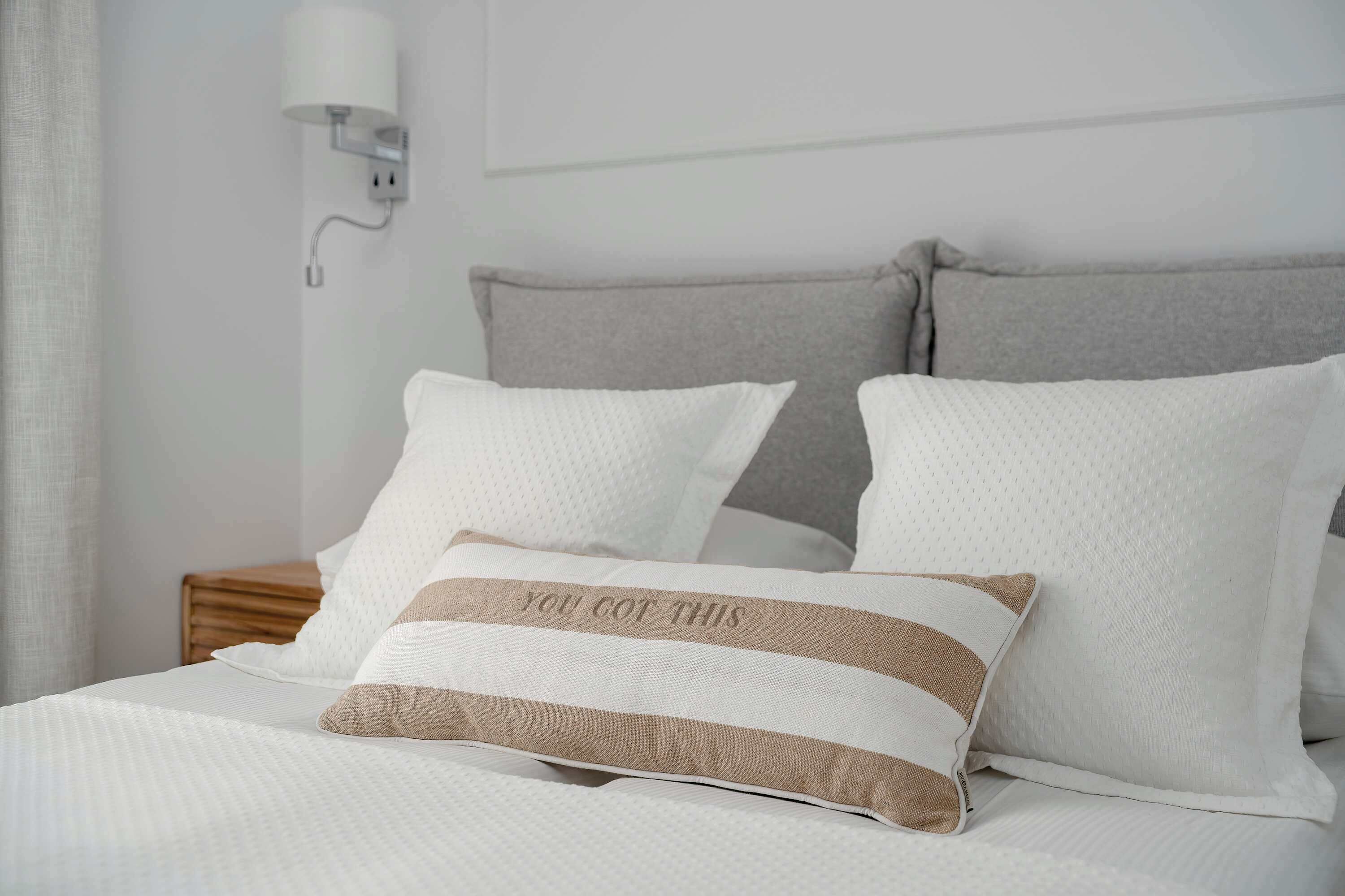 Bügeleisen/Bügelbrett, Reisekinderbett, WLAN, Bettwäsche