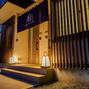 การตกแต่งภายนอก