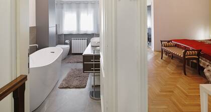 Spacious holiday home with private garden and 3 bedrooms