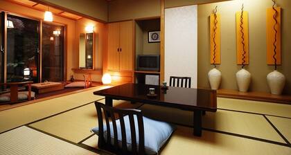 Niigata Iwamuro Onsen Jikagensen no Yado Fujiya