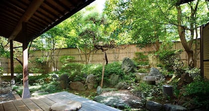 Niigata Iwamuro Onsen Jikagensen no Yado Fujiya
