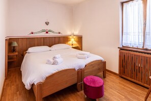 Iron/ironing board, free WiFi, bed sheets - Casa Amalia, with panoramic terrace (Cortina d´Ampezzo)