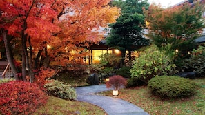 Jardines del alojamiento