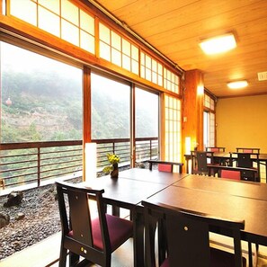 Dining - Yunoyama Onsen Kotobukitei (Komono)