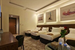Desk, laptop workspace, free WiFi - Masar Ascon (Makkah)