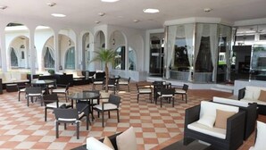 Ảnh chưa phân loại, 2 trong số 17 ảnh, nút