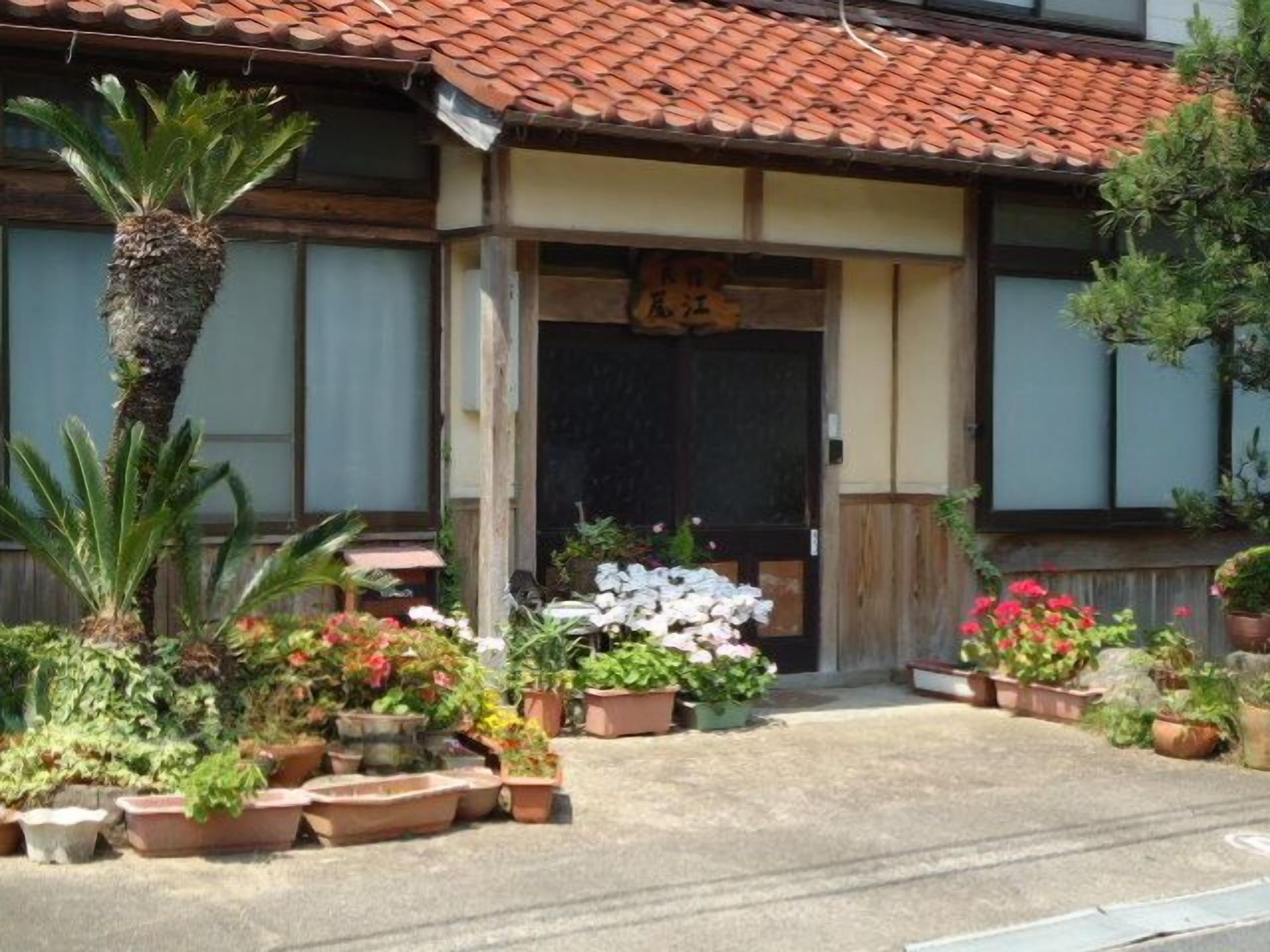 تفاصيل الفندق من الخارج