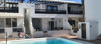 2 Bedroom Apartment, Puerto Del Carmen, Excellent access to Beach and Harbour