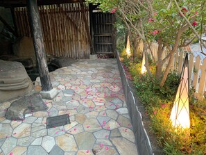 Property grounds - Tsurumisou (Arita)