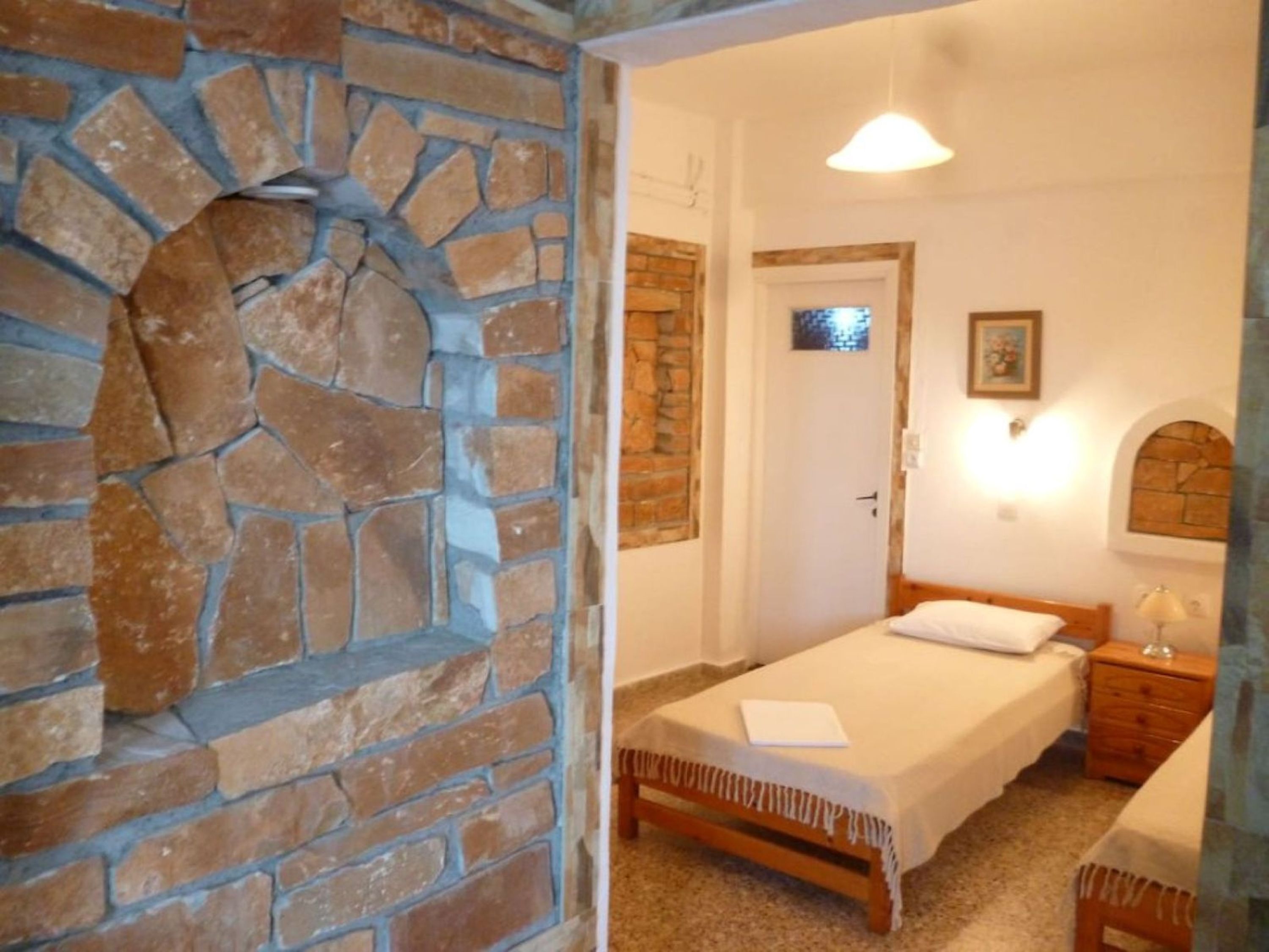 2 bedrooms, WiFi (free), bed sheets