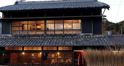 Premium Apart Monday Kyoto Gojo