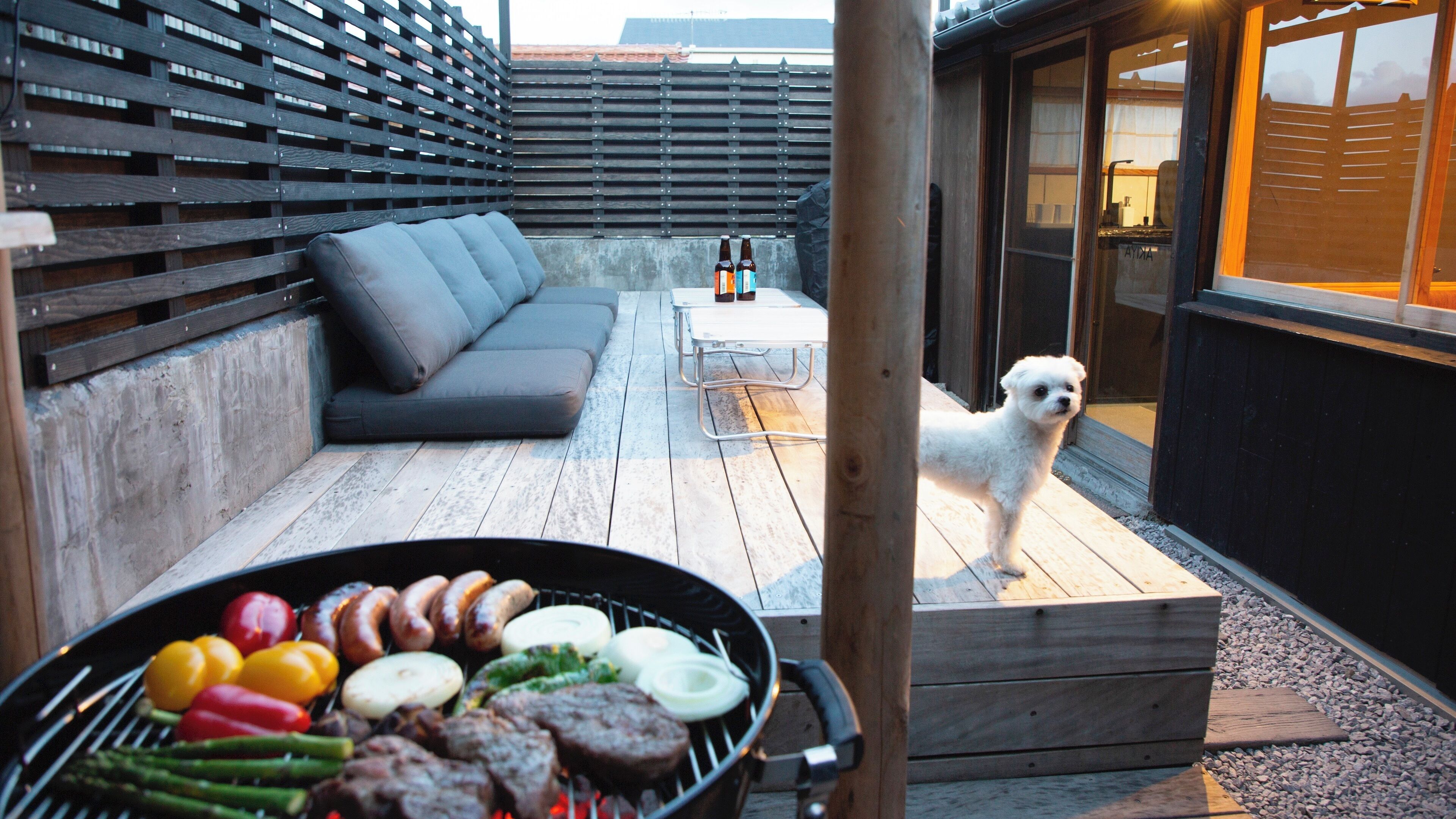 Outdoor dining