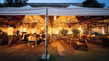 Servei de restauració a l'aire lliure