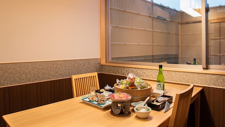 Restaurantes. Fukujuso Onsen Ryokan