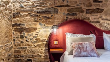 1 bedroom, desk, free WiFi, bed sheets