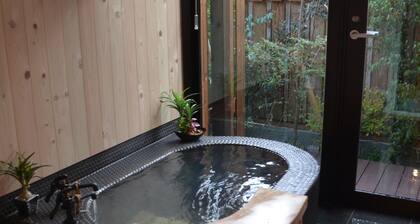 Shimoda Onsen Yunosato Crayon