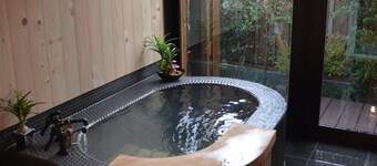 Shimoda Onsen Yunosato Crayon