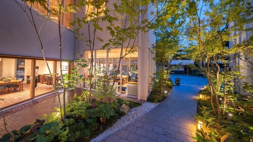 Japanese Auberge Kararako