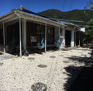 Property grounds - Sokarunotukityan (Setouchi)
