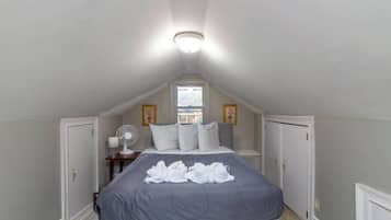 3 bedrooms, iron/ironing board, travel cot, WiFi
