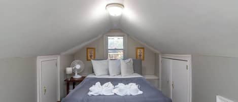 Iron/ironing board, travel crib, WiFi, bed sheets