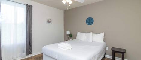 Iron/ironing board, travel cot, WiFi, bed sheets