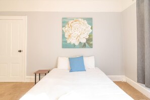 Iron/ironing board, travel crib, WiFi, bed sheets