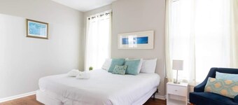 Wrap-Around-Porch & Pet-Friendly- Cozy Uptown Home