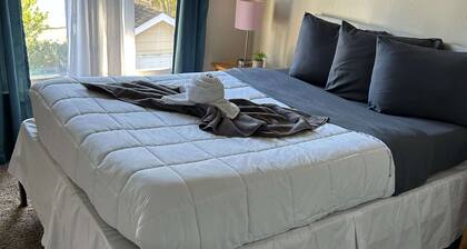 Near CSU, Ft Moore, & Downtown - Parkside Townhome