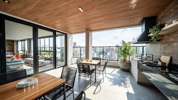 Apartment | Outdoor dining - Seu Refúgio com Estilo CoLiving (São Paulo)