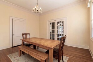 Dining - Near Downtown, Parks & Museum - Midtown Main House (Columbus)