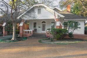 Exterior - Near Downtown, Parks & Museum - Midtown Main House (Columbus)