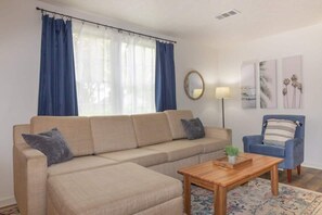 TV, offices - Centrally Located- The Delightful Doubles Unit E (Columbus)