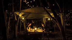 Outdoor dining - Small Planet Camp & Grill (Chiba)