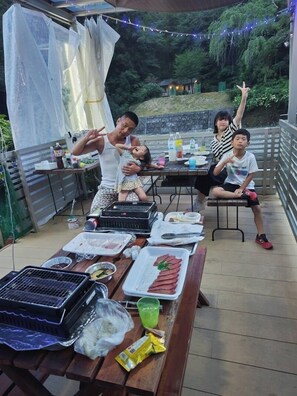 Outdoor dining - Kawayu Onsen Tabi No Yado Shiba (Tanabe)