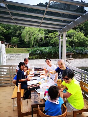 Outdoor dining - Kawayu Onsen Tabi No Yado Shiba (Tanabe)