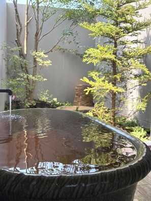 Outdoor spa tub - Akagi Onsen Hana Hotel & Spa Shibukawa (Shibukawa)