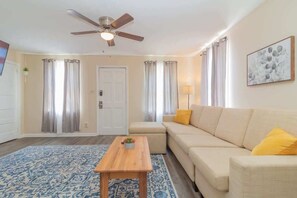 TV - Modern Interior - Delightful Doubles Unit D (Columbus)