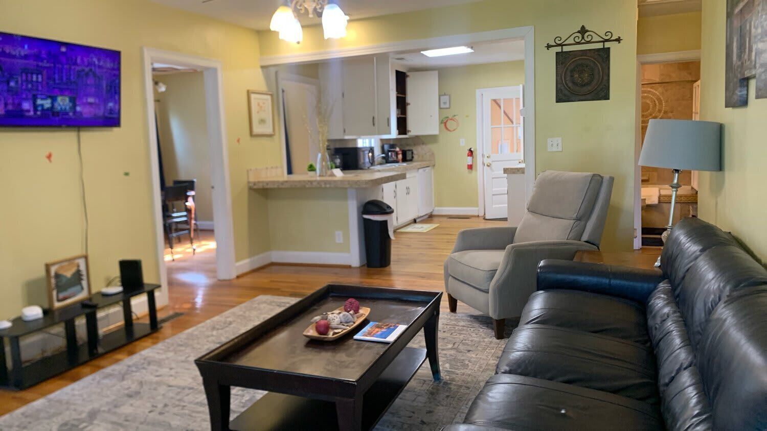 Mins To Ft Moore & Downtown - The Columbus Cottage - Columbus, GA