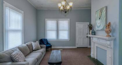 Moments to Chattahoochee-Cottage - Walk-To-Dining!
