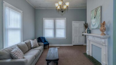 Moments to Chattahoochee-Cottage - Walk-To-Dining!