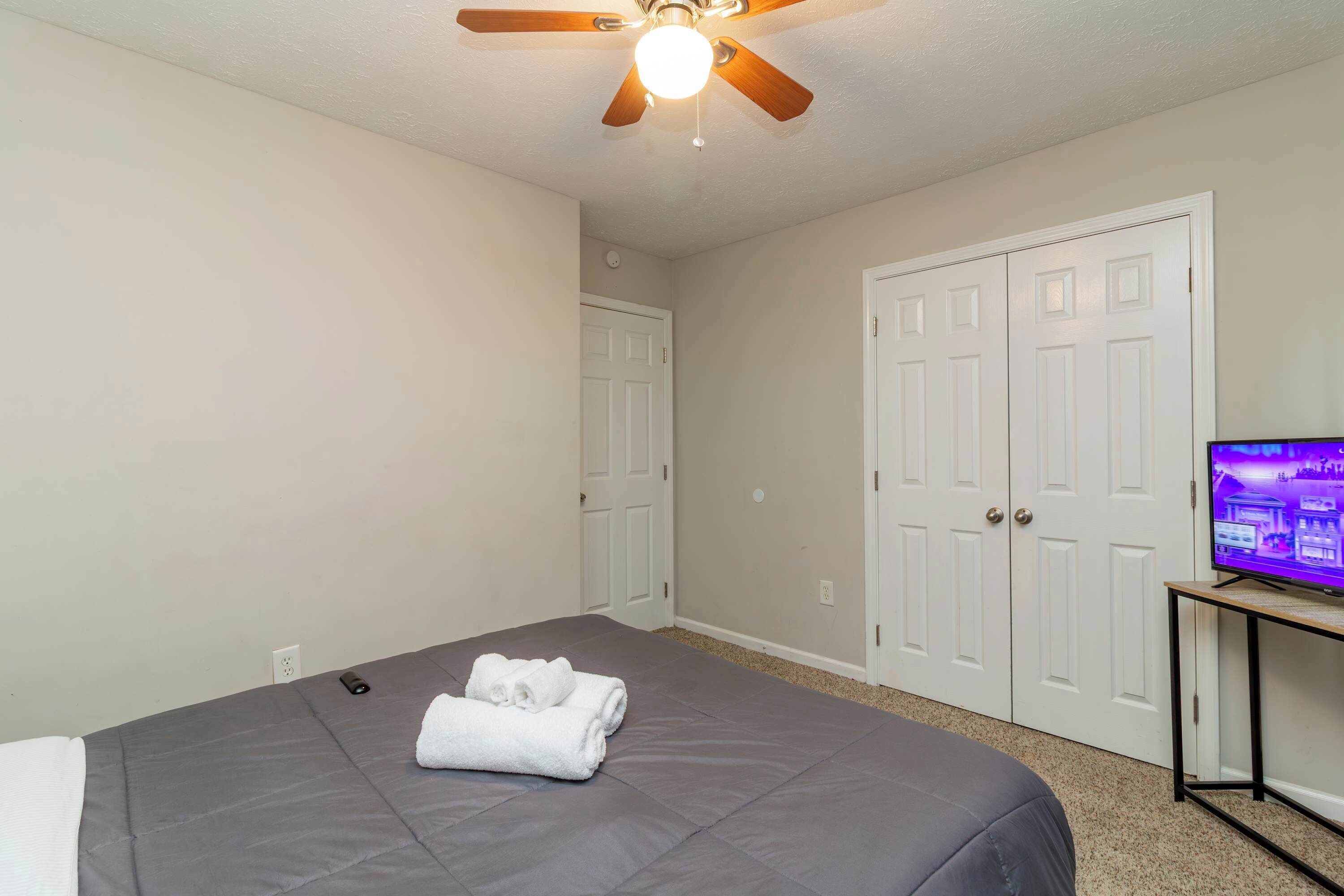 3 bedrooms, iron/ironing board, travel crib, WiFi