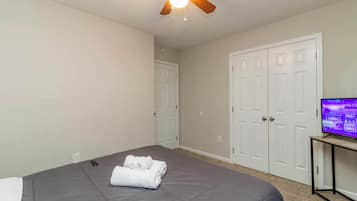 3 bedrooms, iron/ironing board, travel crib, WiFi