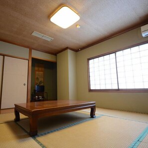 Interior - Hotel Kokubunso (Kirishima)